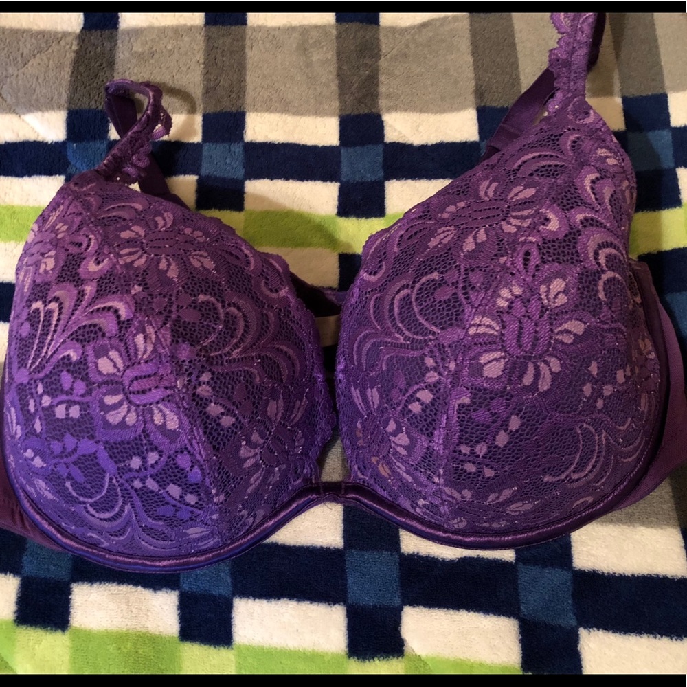 Pretty purple Cacique bra. 42D